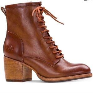 Patricia Nash Tan Lace Up Boots